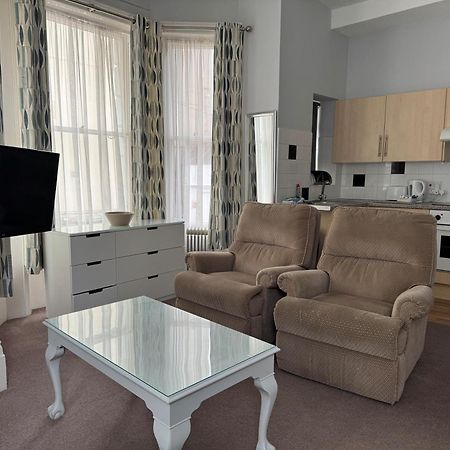 Devonshire House Holiday Flats Eastbourne Dış mekan fotoğraf