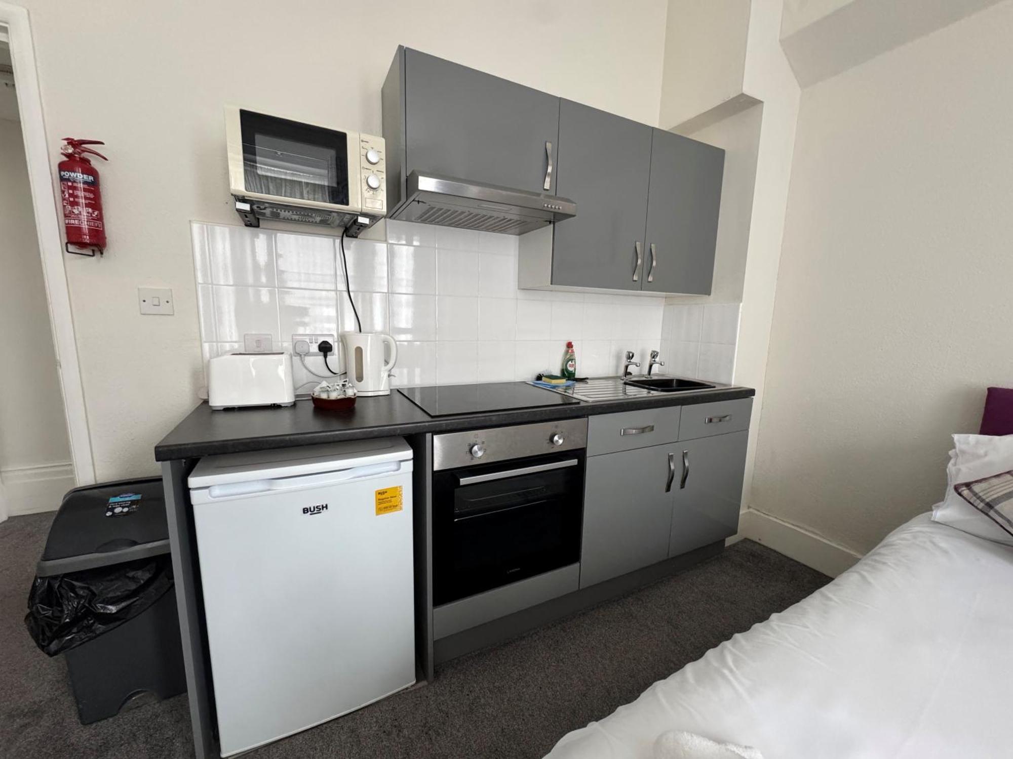 Devonshire House Holiday Flats Eastbourne Dış mekan fotoğraf