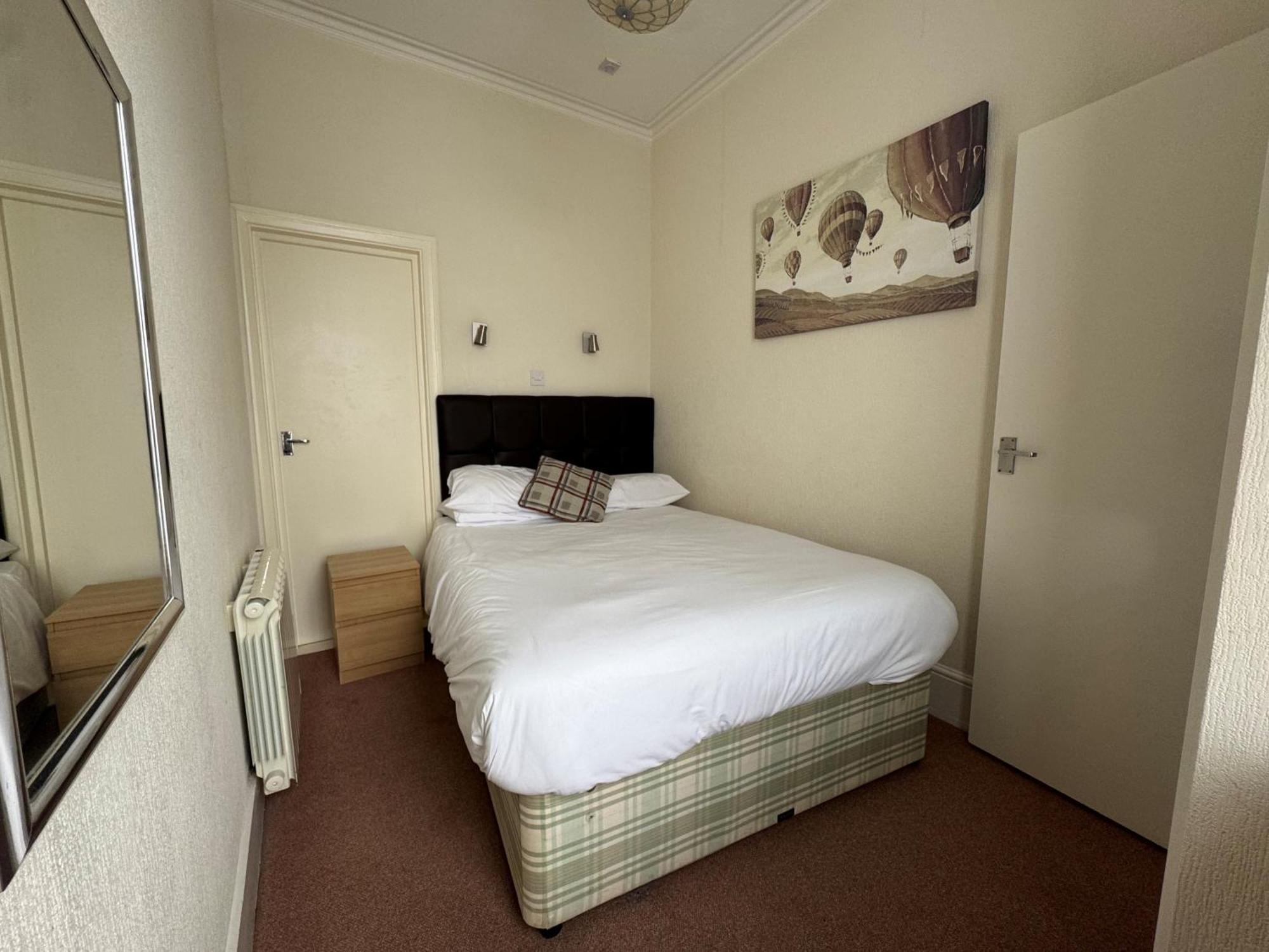 Devonshire House Holiday Flats Eastbourne Dış mekan fotoğraf