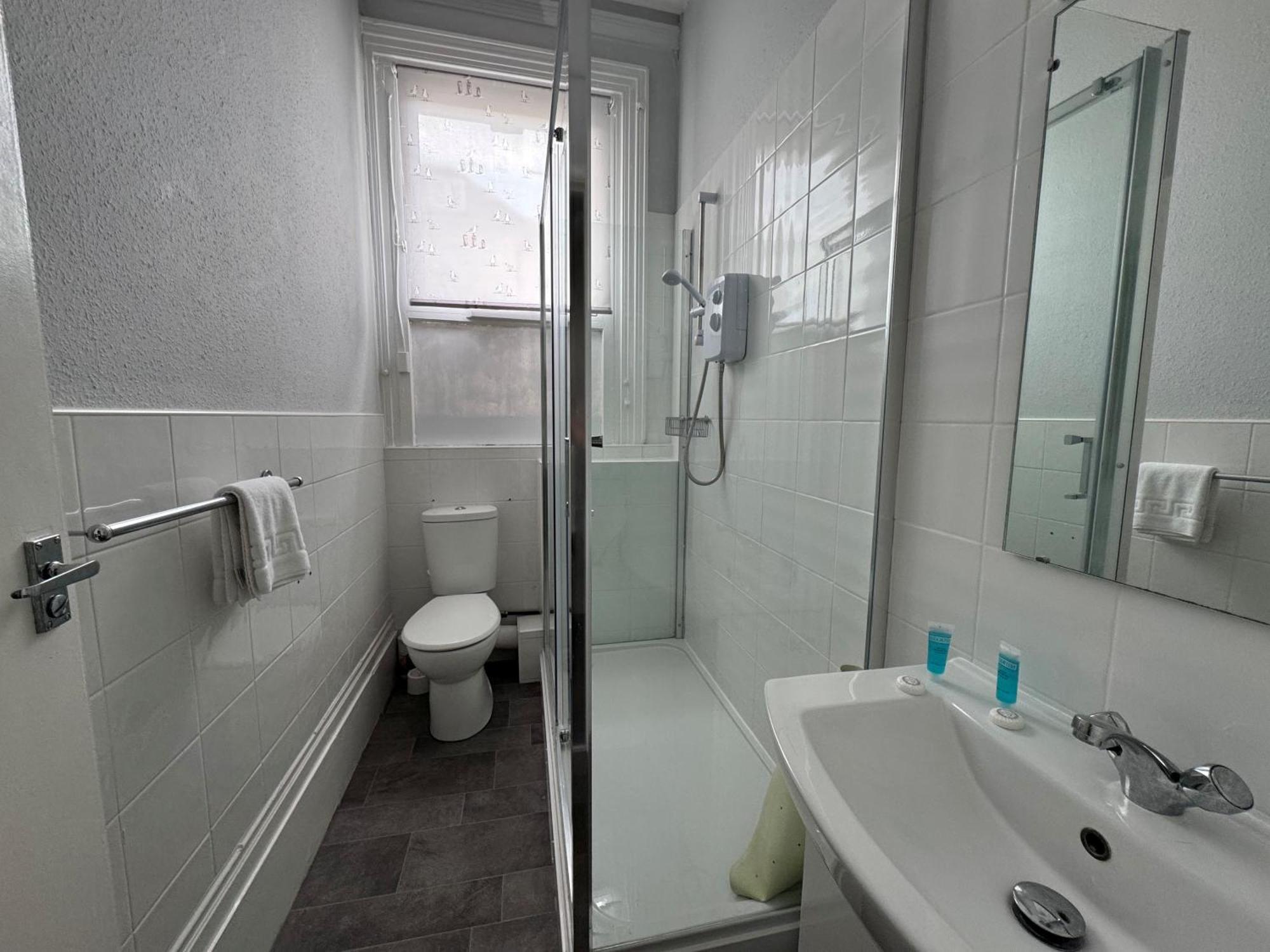 Devonshire House Holiday Flats Eastbourne Dış mekan fotoğraf