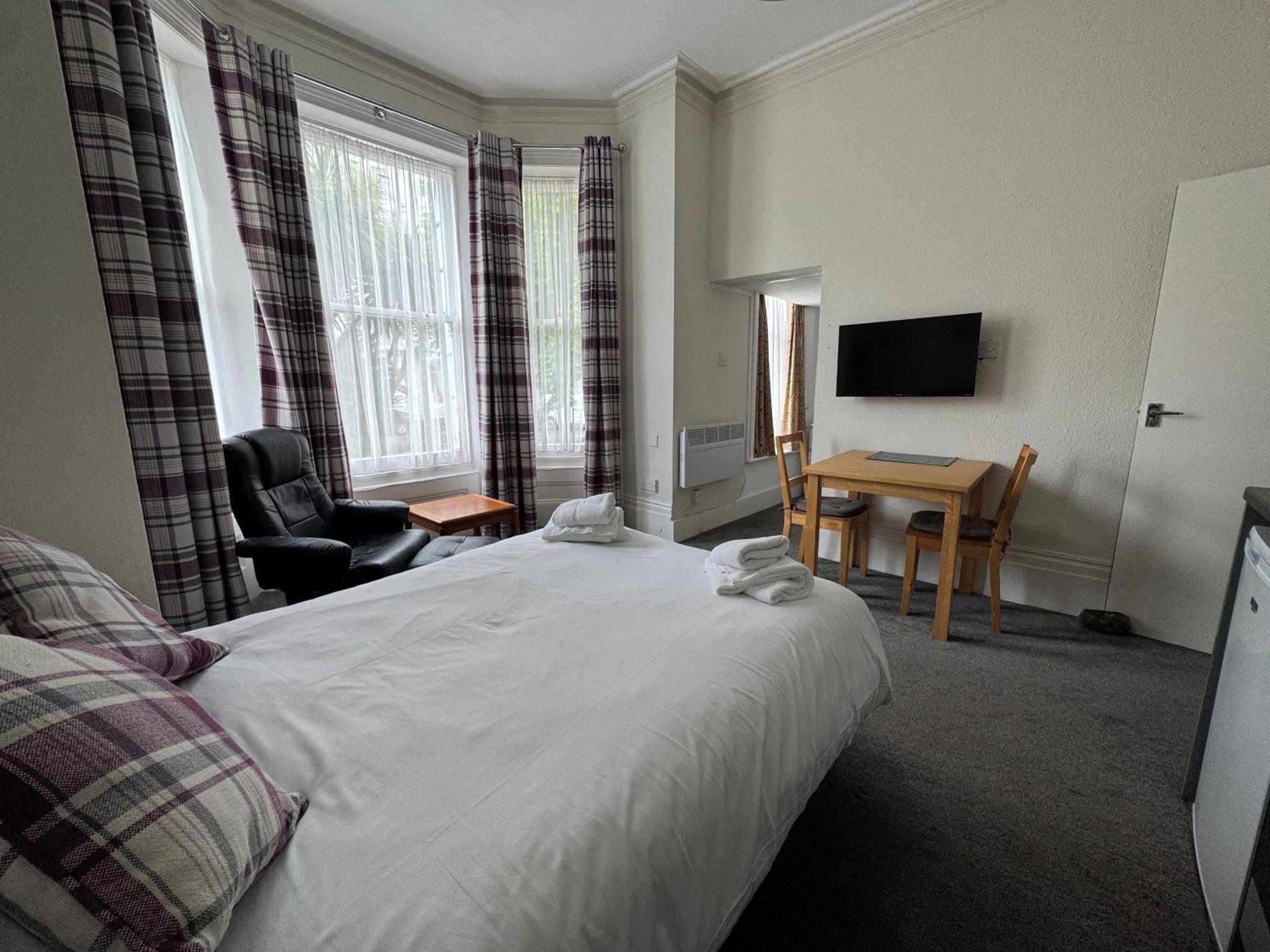 Devonshire House Holiday Flats Eastbourne Dış mekan fotoğraf